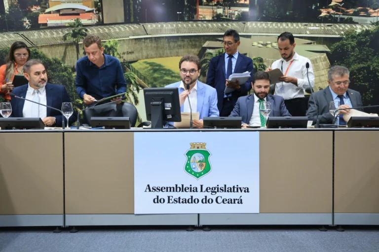 Comissões da Alece aprovam 32 projetos nas áreas de saúde, trabalho e proteção social