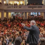 PT detalha novo programa com revisão do papel dos militares e proposta de reforma no STF