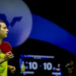 Hugo Calderano leva bronze na Copa do Mundo após derrota para Wang Chuqin na semifinal em Macau