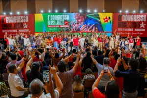 PT encerra Congresso com manifesto, defende reformas estruturais e fortalece mobilização pela reeleição de Lula