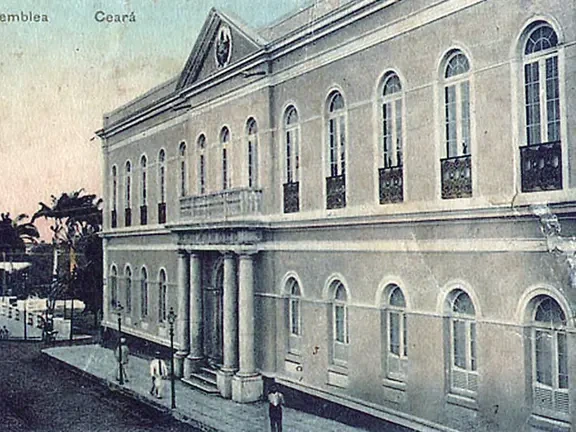 Fortaleza 300 anos: conheça os prédios que abrigaram o poder político ao longo da história