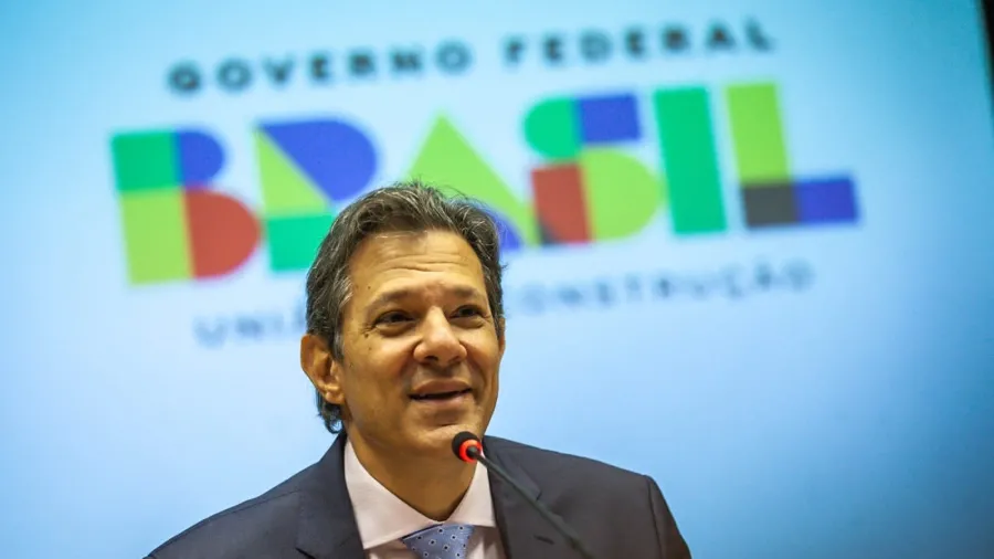 fernando haddad durante coletiva sobre arcabouco fiscal