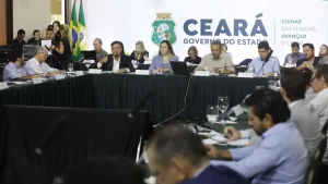 21 secretários do governo Elmano são exonerados por conta do processo eleitoral