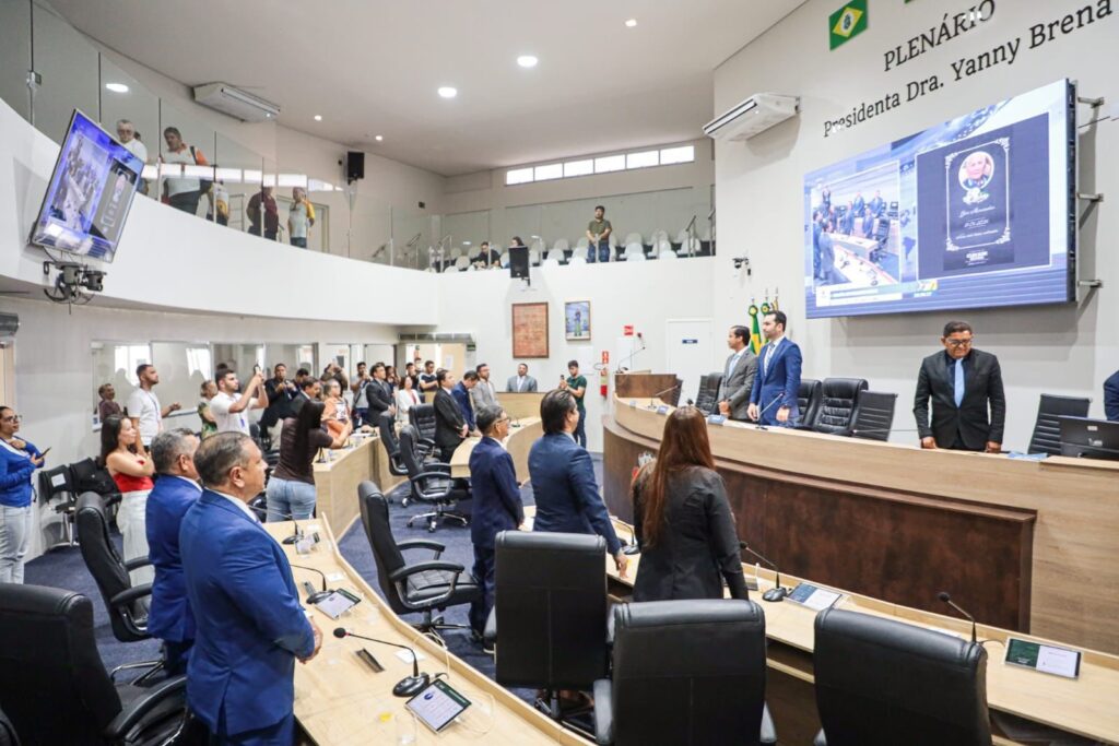 p.14 - Câmara de Juazeiro do Norte aprova reajustes salariais para servidores municipais em sessão extraordinária