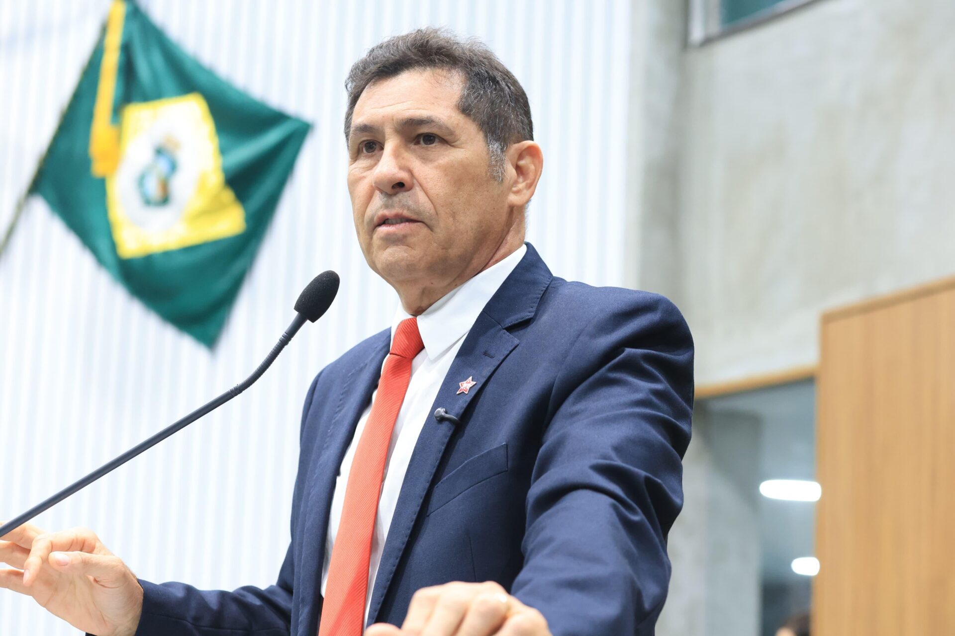 p.6 De Assis Diniz celebra 300 anos de Fortaleza com foco na seguranca