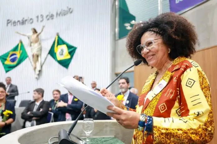 Coluna Panorama POlítico – A dança das filiações no fechamento da janela partidária