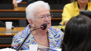Projeto de Erundina quer levar feminicídio praticado por militar à Justiça comum