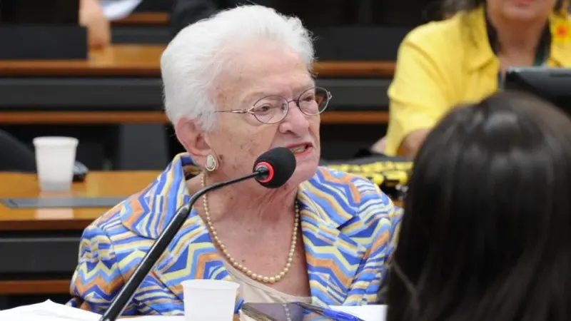 Projeto de Erundina quer levar feminicídio praticado por militar à Justiça comum