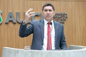 De Assis Diniz ironiza oposição: “não se combate o crime pelo celular ou criando fake news”