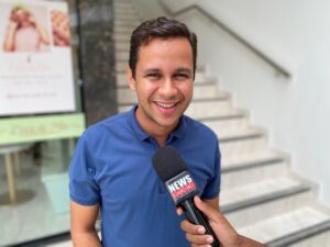Ao lado do pré-candidato Felipe Vasques, Ciro Gomes confirma pré-candidatura ao Governo do Ceará