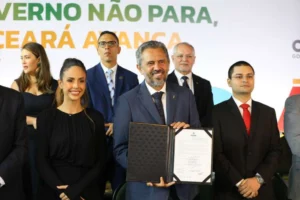 Governo do Ceará empossa e inicia a formação de 94 delegados da Polícia Civil