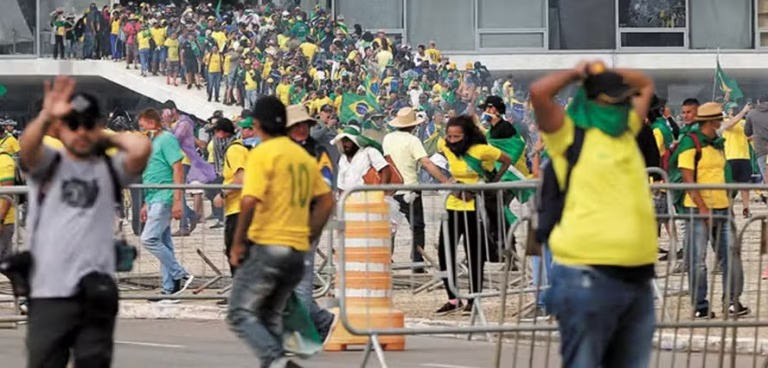 Pesquisa Quaest mostra maioria contra redução de penas dos condenados pelo 8 de Janeiro