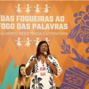 Coletivo Camaradas e Rede de Bibliotecas do Cariri distribuem 600 livros para 10 espaços de leitura na região