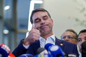 Agenda oficial de Trump não prevê encontro com Flávio Bolsonaro
