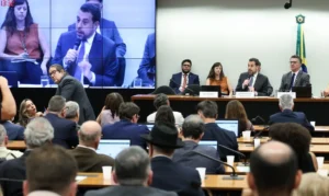 Boulos critica compensação a empresas no debate sobre o fim da escala 6×1