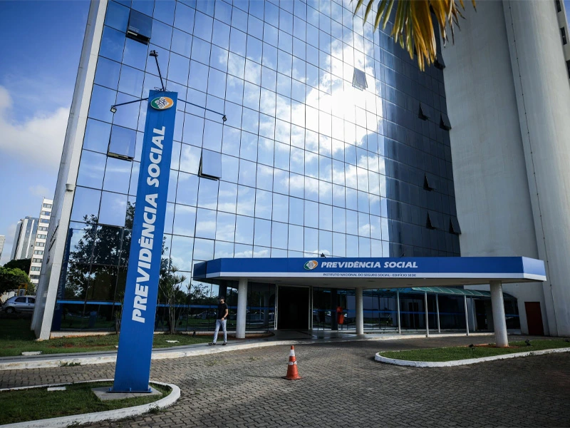 INSS passa a avisar pelo WhatsApp beneficiários que precisam fazer prova de vida