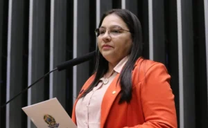 Comissão aprova prioridade no atendimento presencial do CadÚnico para famílias de baixa renda