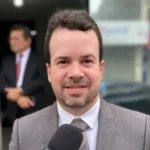 Barbalha anuncia piso nacional do magistério para professores temporários da rede municipal