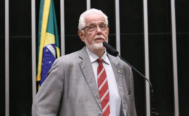 Câmara debate plano de fiscalização sobre emendas parlamentares e uso de recursos públicos