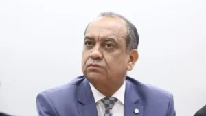 Deputado Max Lemos tem carro atacado a tiros no Rio; ninguém ficou ferido