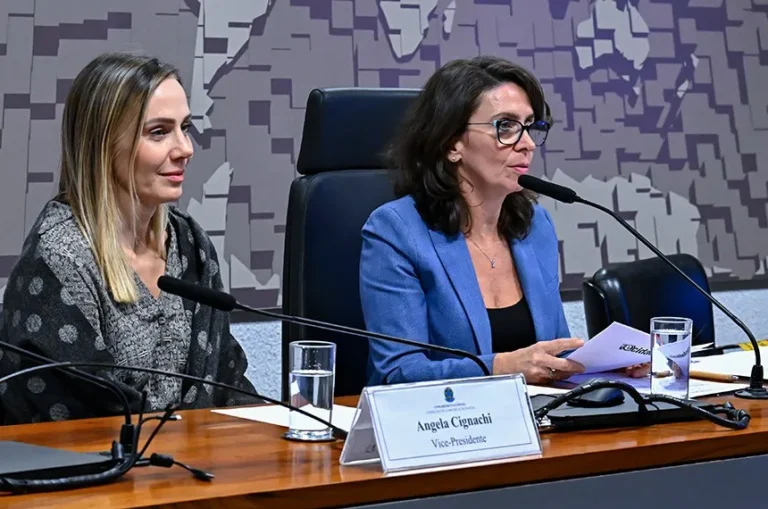 Conselho do Senado lamenta agressões a jornalistas e debate liberdade de imprensa