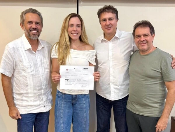 Jade Romero será candidata à Alece pelo PT e vaga de vice na chapa de Elmano segue indefinida