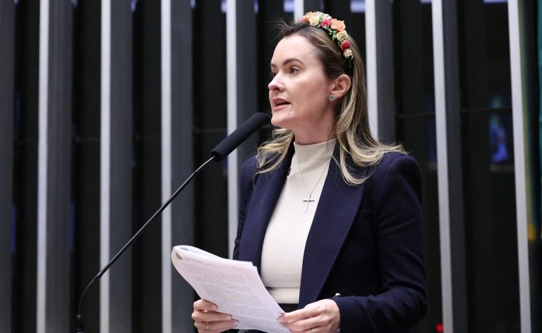 Câmara aprova segunda chamada em concursos públicos para gestantes, parturientes e puérperas