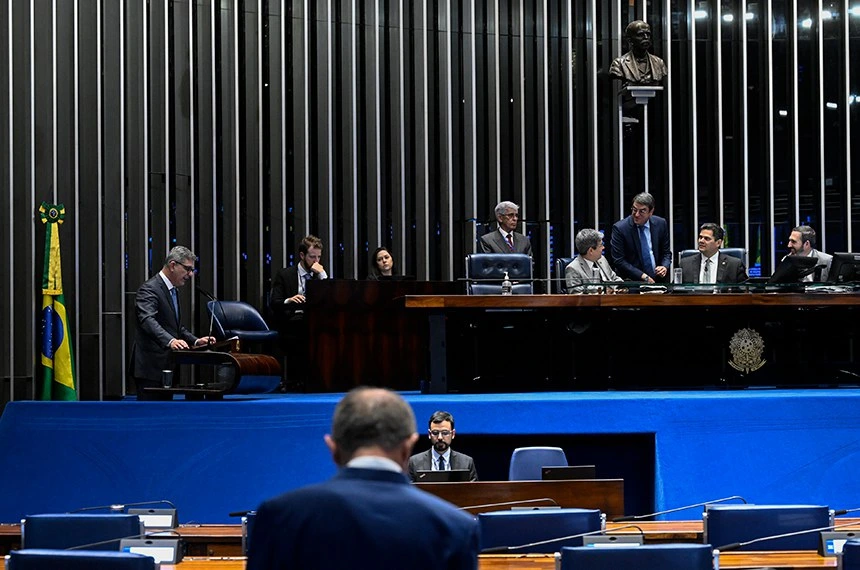 Senado aprova projeto para incentivar atividade econômica de mulheres artesãs