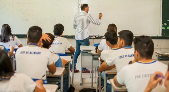 Precatórios do Fundef: Ceará libera nova parcela para 11 mil professores sem vínculo ativo