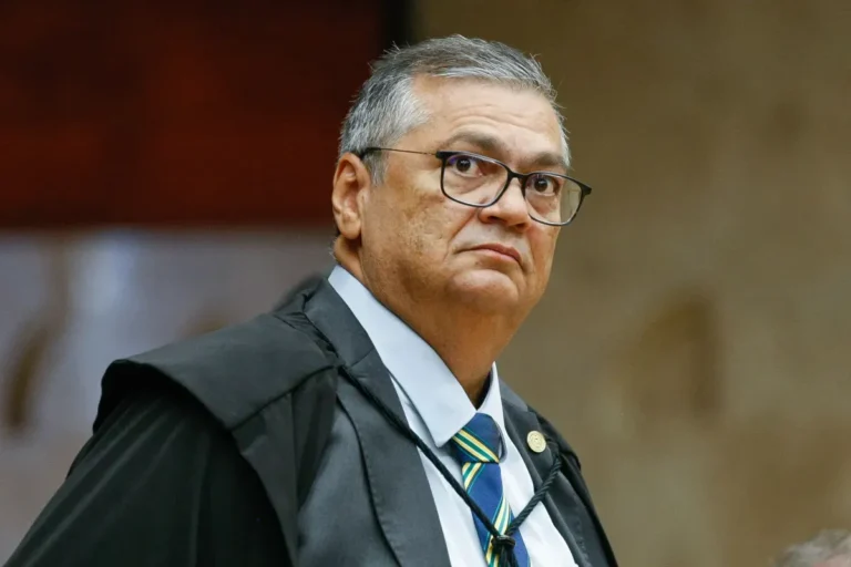 Na CVM, Dino alerta para sofisticação de crimes financeiros e fiscalização do mercado