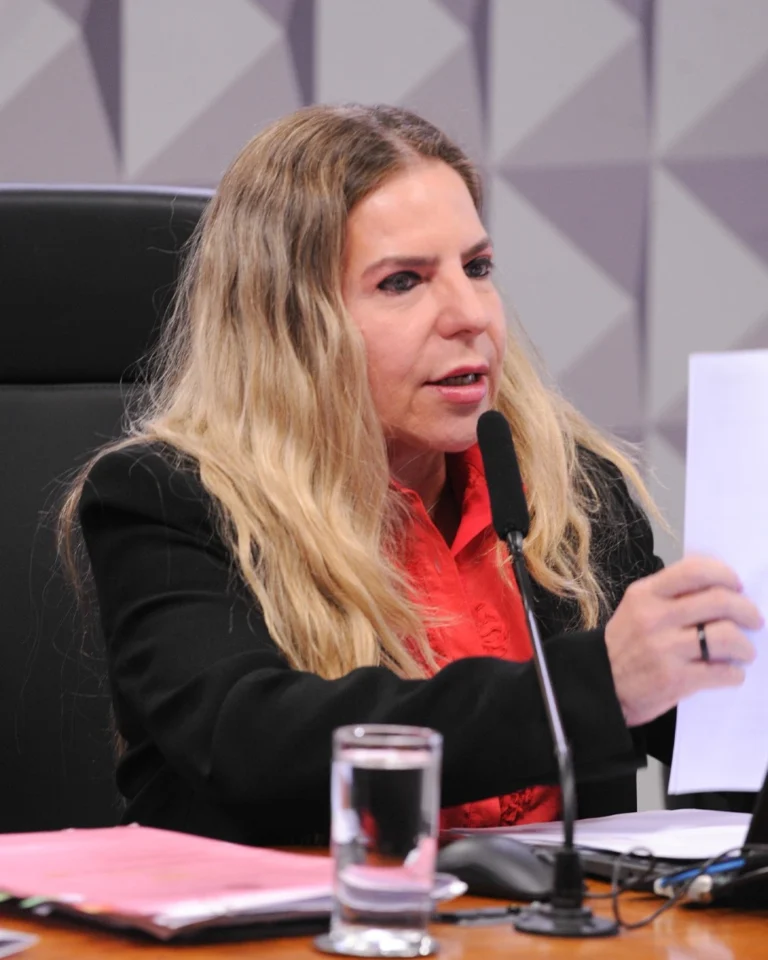 p.14 - Com recursos destinados pela deputada Luizianne