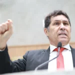 p.20 - Quem vota em outubro é o povo, não este Congresso, lembra De Assis Diniz