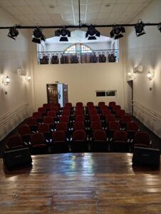 Marquise Branca: um teatro de portas abertas