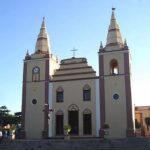 Gritos políticos interrompem missa em Barbalha e expõem tensão eleitoral na Festa do Pau da Bandeira
