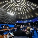 Senado garante licença remunerada para pós-graduação de professores da rede pública e projeto segue à sanção