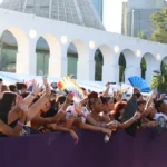 Parada LGBTQIA+ no Rio cobra maior representação política e parlamentares comprometidos com direitos sociais