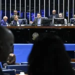 Senado deve iniciar discussão sobre fim da escala 6x1 em semana decisiva para trabalhadores