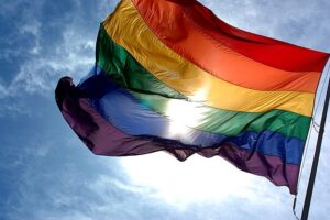 Fifa se pronuncia após pressão de Egito e Irã contra símbolos LGBTQIA+ em jogo da Copa