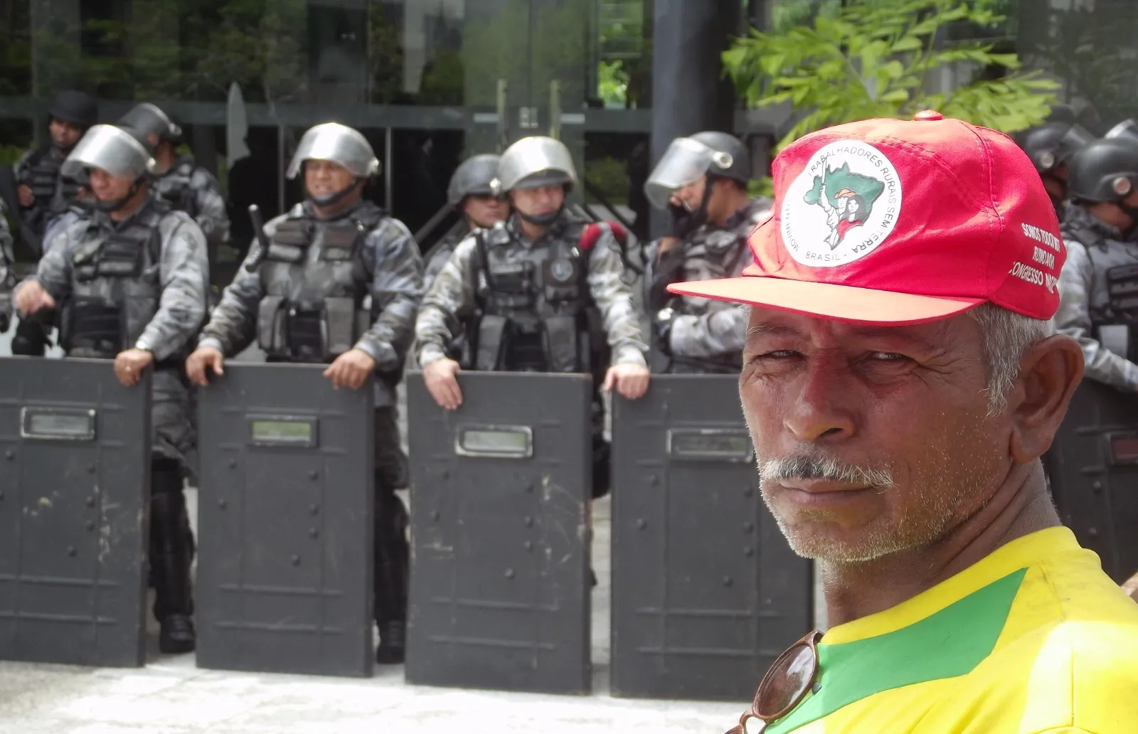 p. Voce tem terra ou somos sem terra 3