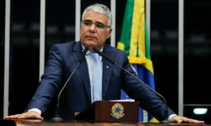 Eduardo Girão vai a Crateús e reúne lideranças políticas de olho na campanha ao Governo do Ceará