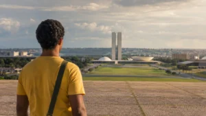 O brasileiro precisa deixar de ser público e passar a ser povo