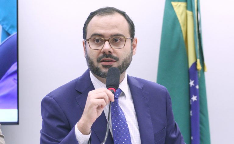 Ministro Paulo Henrique Pereira durante audiência pública sobre MEI e Simples Nacional na Câmara