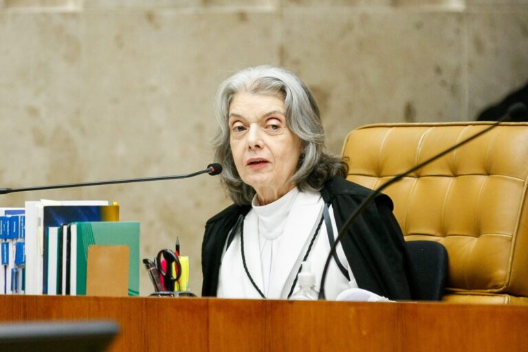 Cármen Lúcia defende democracia brasileira sem interferência externa 3 Imagem relacionada à reportagem: Cármen Lúcia defende democracia brasileira sem interferência externa