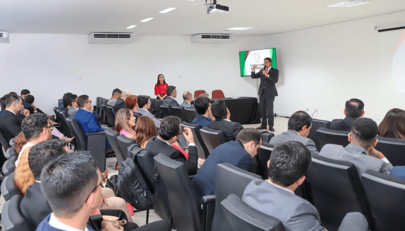 Integrantes do Ministério Público reunidos durante a Caravana do MP em Juazeiro do Norte