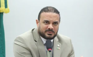 Deputado Capitão Alden em audiência na Câmara