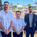 Deputado entrega relatório a representantes da empresa de transporte