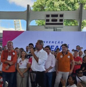 André Figueiredo discursa durante convenção do PDT Ceará em Fortaleza