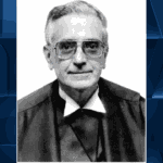 Retrato em preto e branco do ex-ministro do STF Octavio Gallotti