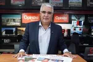 Eduardo Girão em evento político no Ceará