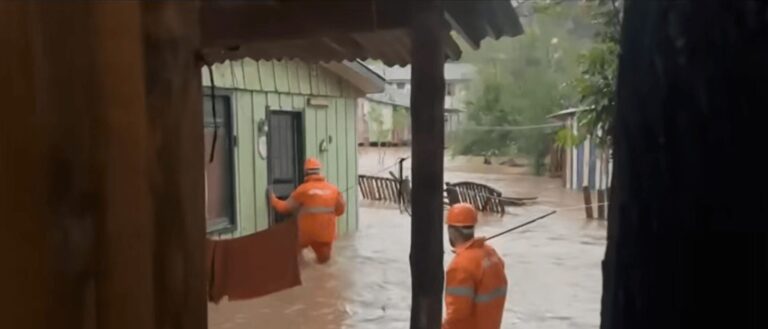 Temporais deixam sete cidades do RS em emergência e frente fria avança 7 Temporais deixam sete cidades do RS em emergência e frente fria avança